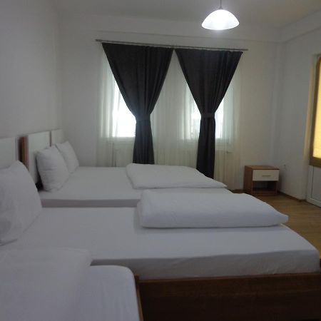 Hotel Rio Prishtinë Exterior photo