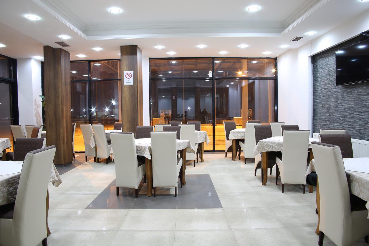 Hotel Rio Prishtinë Exterior photo
