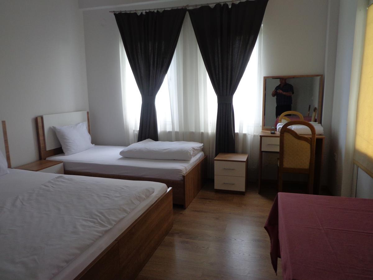 Hotel Rio Prishtinë Exterior photo